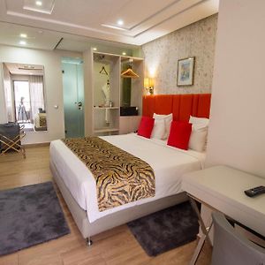 Downtown Hotel By New Art